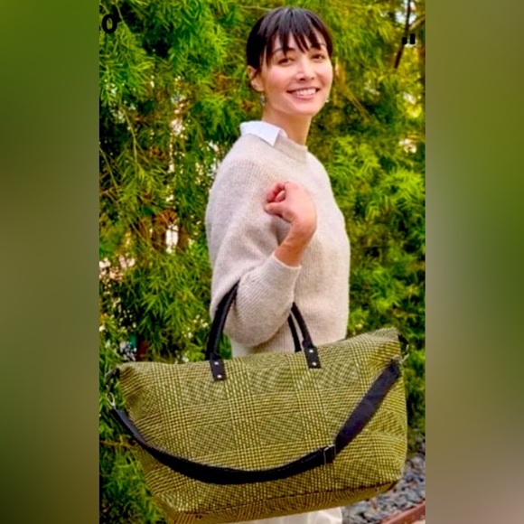 Lulu Dharma Yellow Plaid Frazier Weekender Duffle Bag NWT - Picture 2 of 6